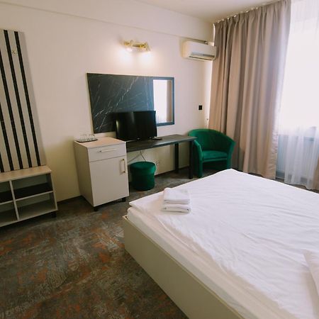 Hotel Victoria Kaloşvar Dış mekan fotoğraf