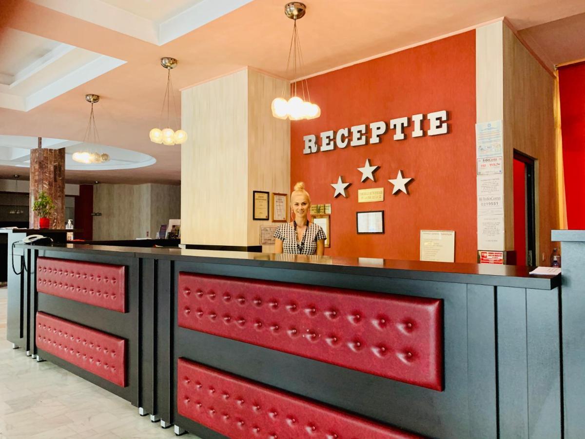 Hotel Victoria Kaloşvar Dış mekan fotoğraf