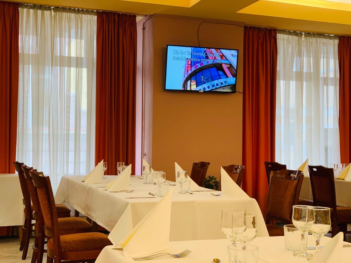 Hotel Victoria Kaloşvar Dış mekan fotoğraf