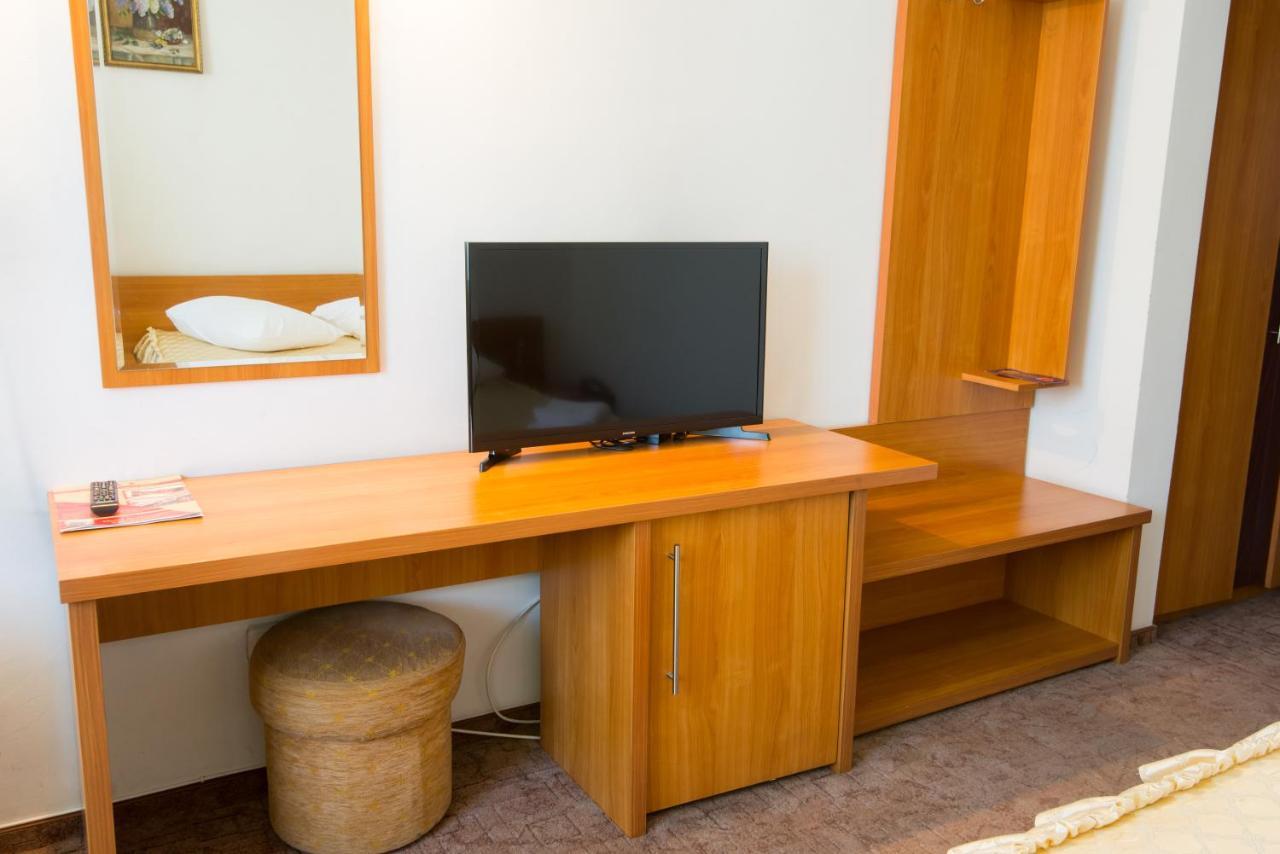 Hotel Victoria Kaloşvar Dış mekan fotoğraf