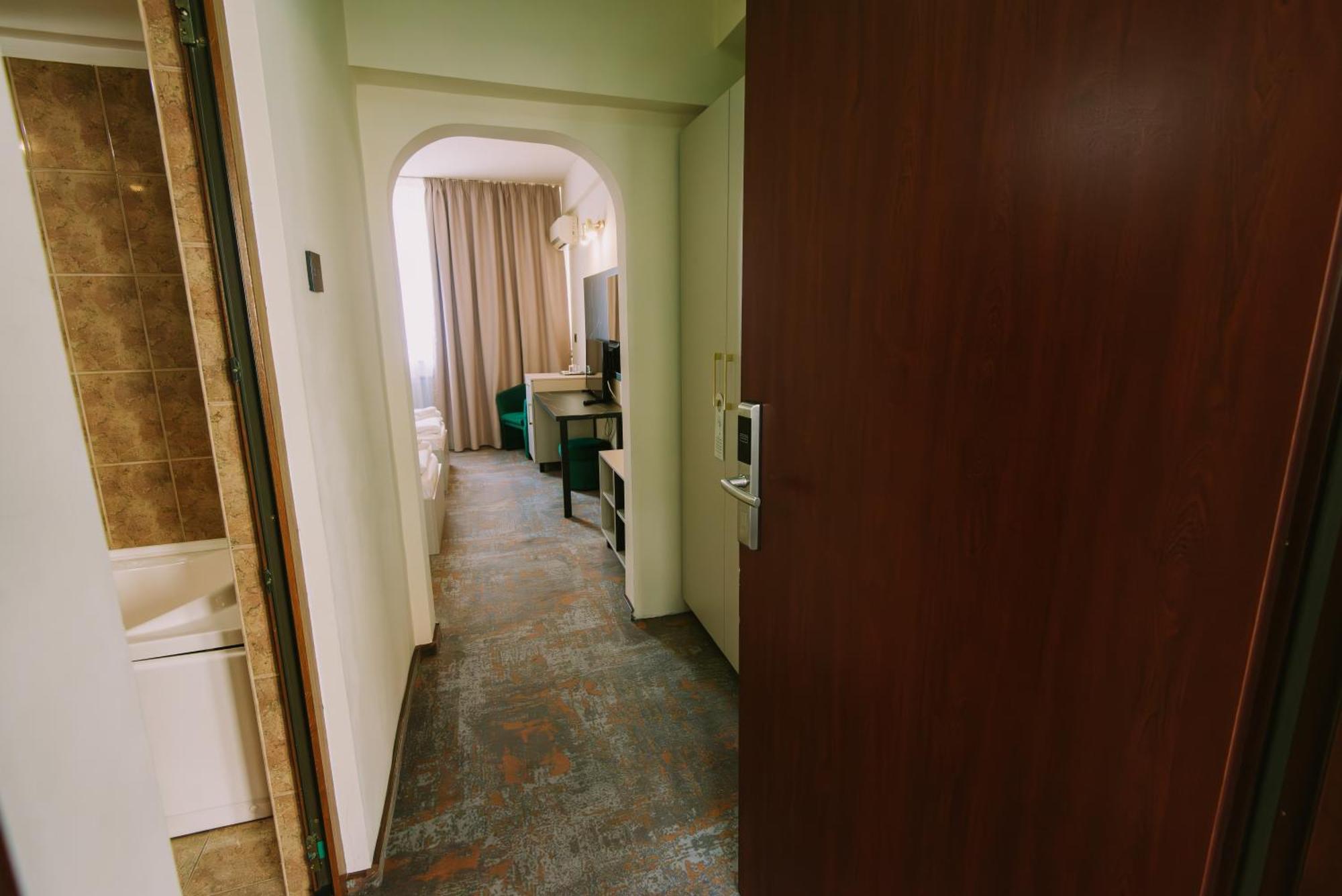 Hotel Victoria Kaloşvar Dış mekan fotoğraf