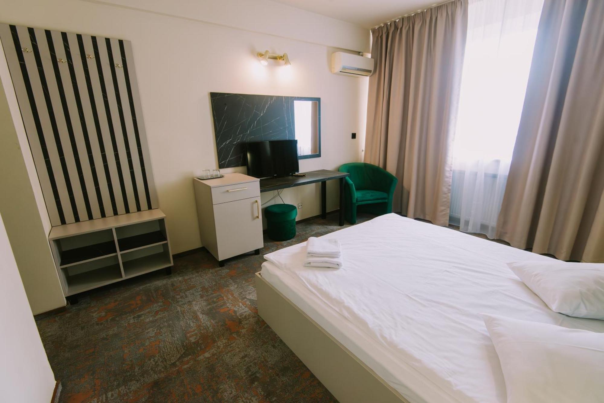 Hotel Victoria Kaloşvar Dış mekan fotoğraf